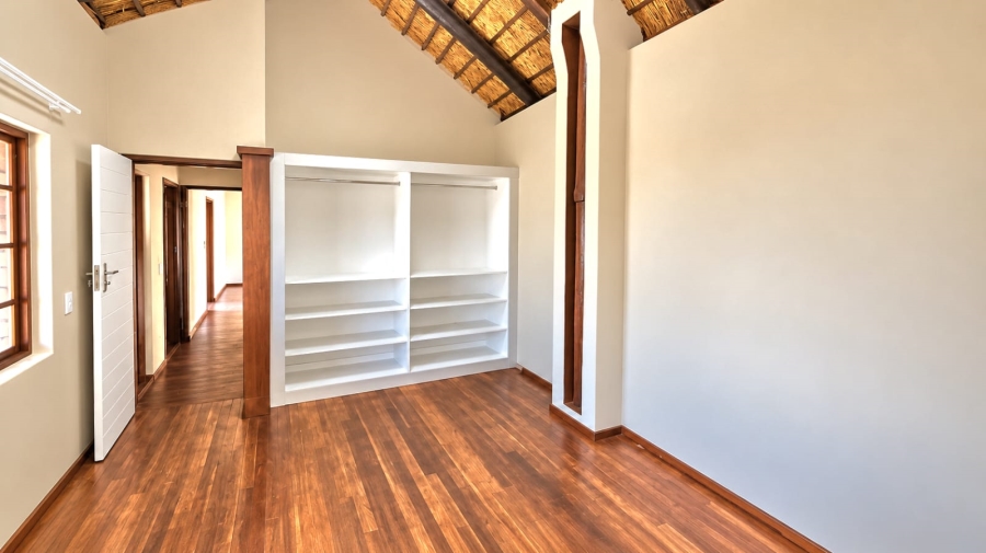 To Let 4 Bedroom Property for Rent in Schoemansville North West